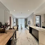 Metropole Thu Thiem - Luna Apartment - Chic, Unbeatable Location, Great Value!!!