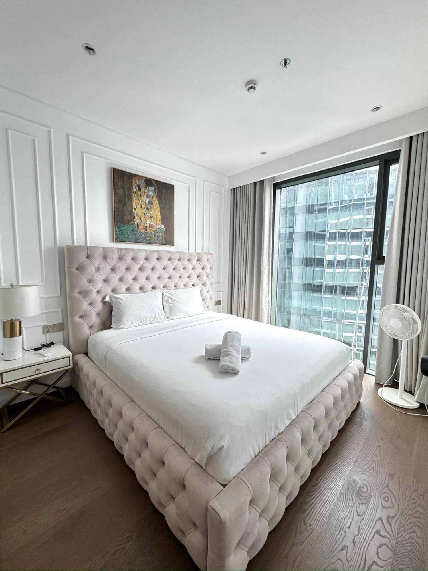 Metropole Thu Thiem - Luna - Chic, Unbeatable Location, Great Value!!! *