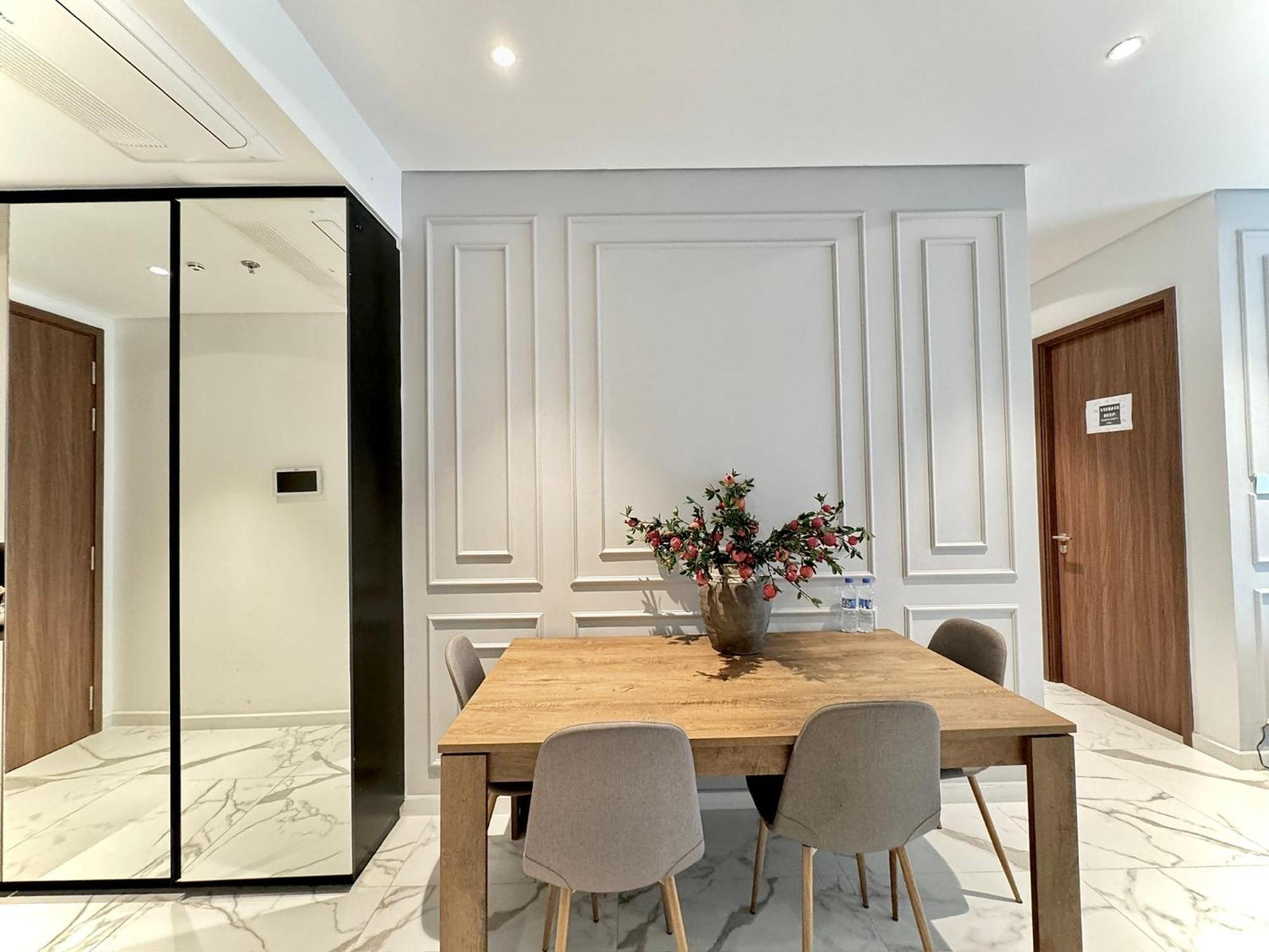 Căn hộ Metropole Thu Thiem - Luna - Chic, Unbeatable Location, Great Value!!!