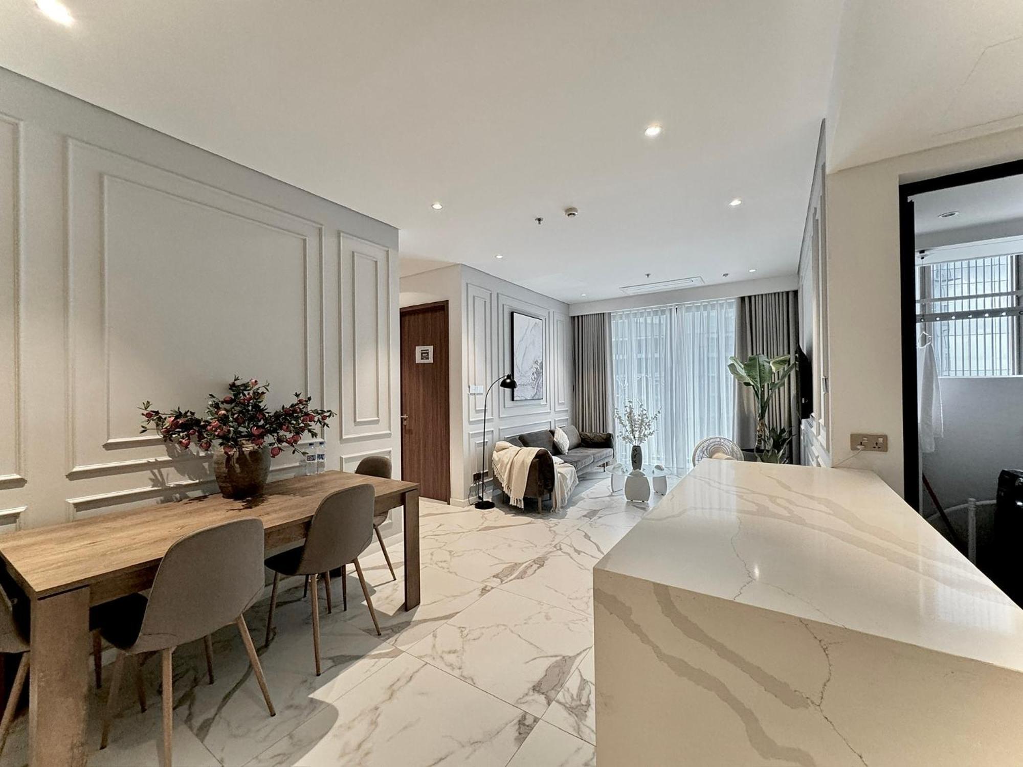Metropole Thu Thiem - Luna - Chic, Unbeatable Location, Great Value!!! *