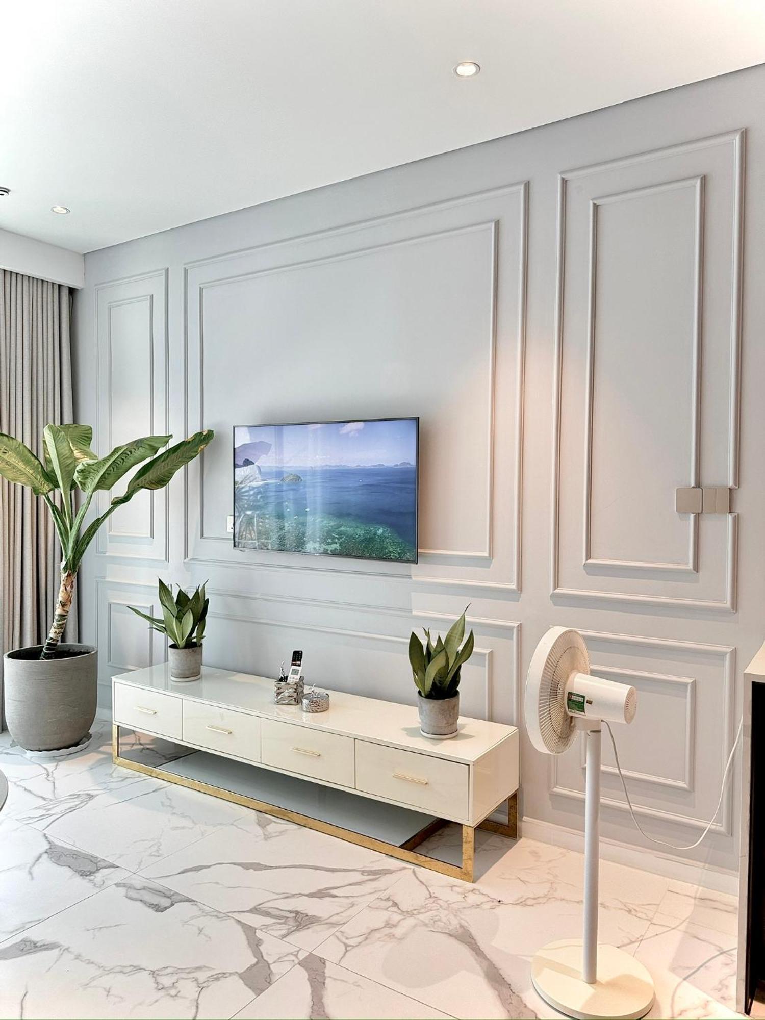 Metropole Thu Thiem - Luna - Chic, Unbeatable Location, Great Value!!! *