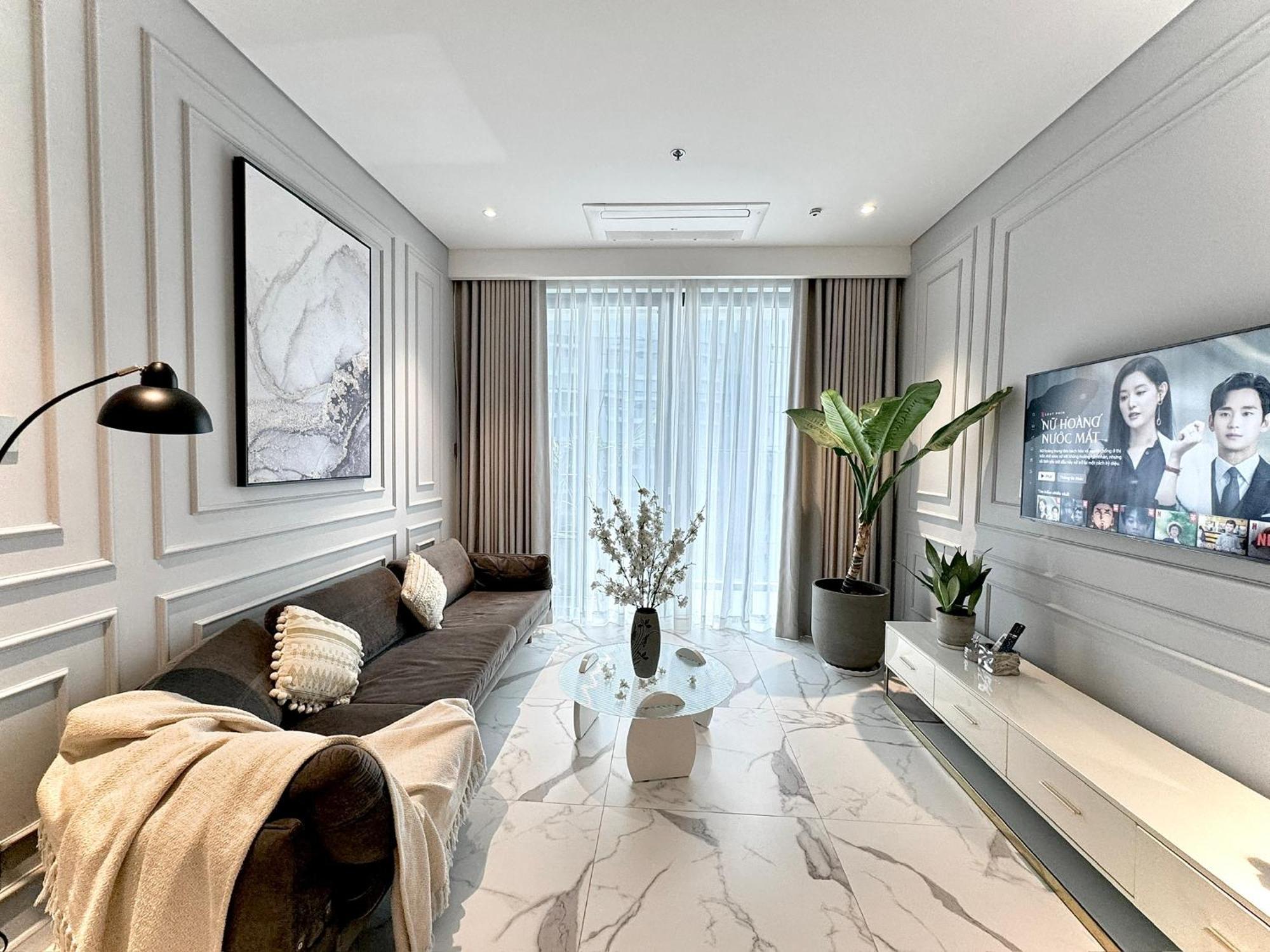 Căn hộ Metropole Thu Thiem - Luna - Chic, Unbeatable Location, Great Value!!! *