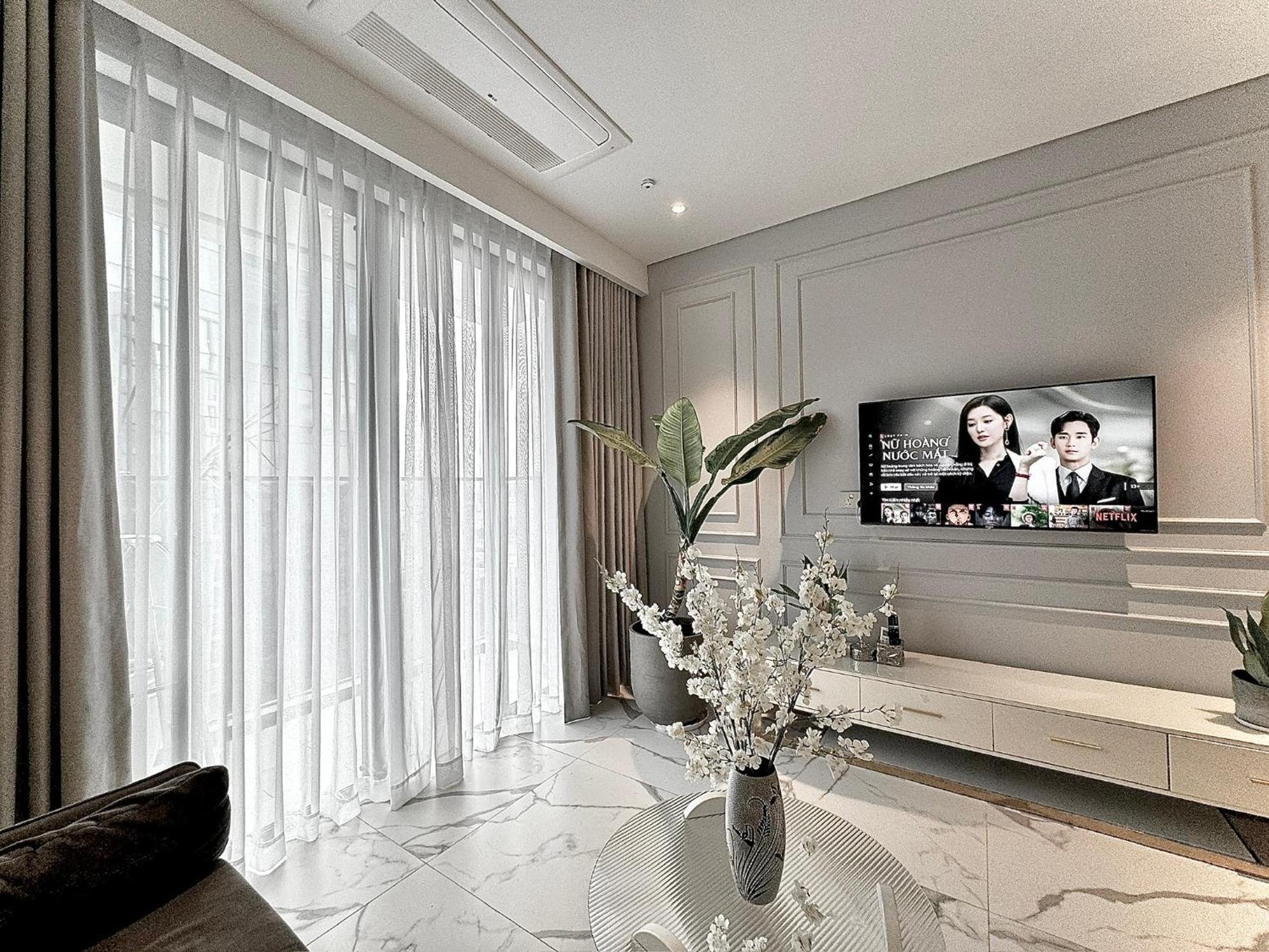 Căn hộ Metropole Thu Thiem - Luna - Chic, Unbeatable Location, Great Value!!! *