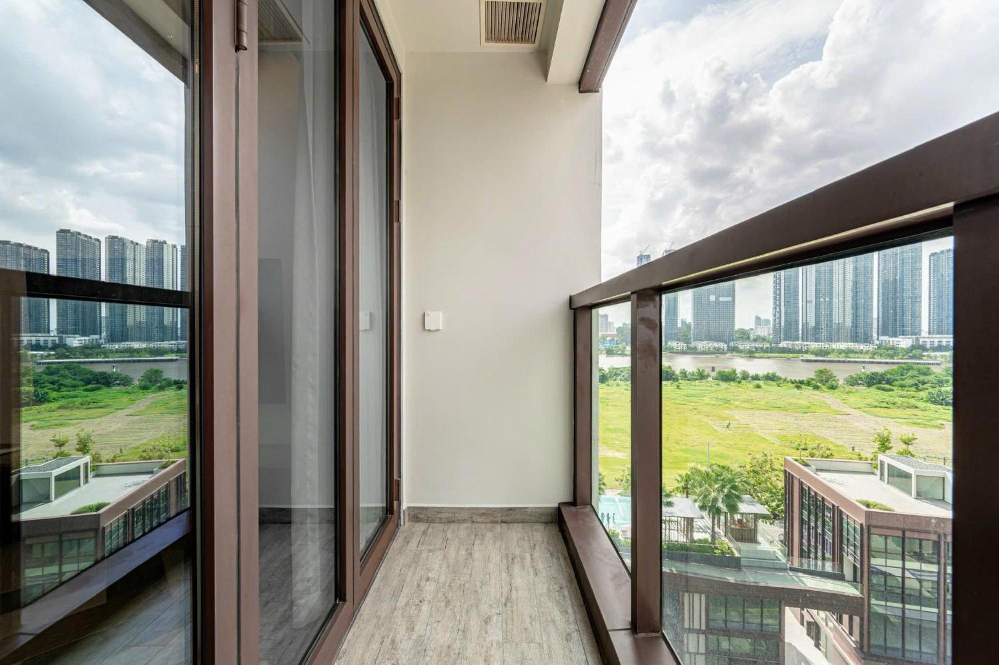 Căn hộ Metropole Thu Thiem - Luna - Chic, Unbeatable Location, Great Value!!! *